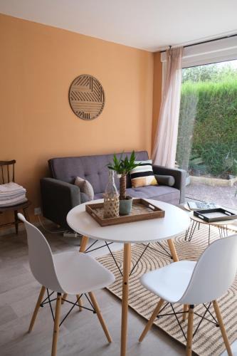 Gisay-la-Coudre Apartment | Le Nid Bohème