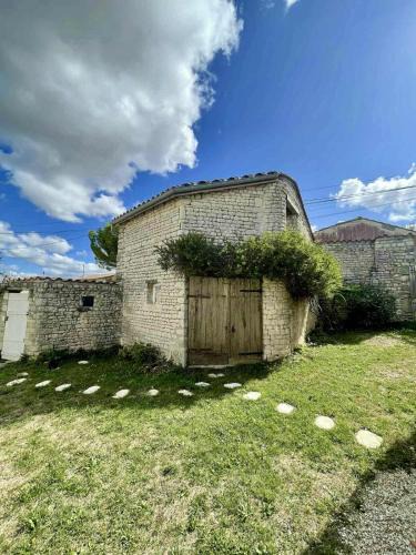 Gourville Apartment | Le Nid Charentais