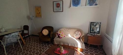 Lezignan-Corbieres Apartment | Le Nid de Jeanne