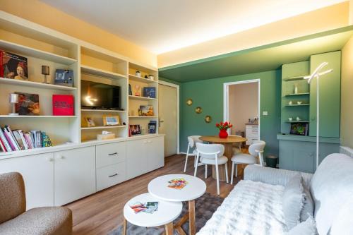 Poincare - Foch - Anatole France - Croix de Bourgogne Apartment | Le Nid de Rigny avec terrasse et place parking ext