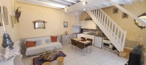 Rabastens Apartment | Le Nid