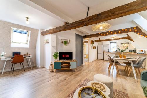Cambrai Apartment | Le Nid - Hypercentre - 3 beds - Wifi - Netflix