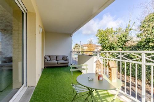 Mont-de-Marsan Apartment | Le nid montois - centre - parking - balcon - wifi - lave linge et vaisselle