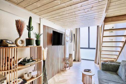 Moliere Vauban Apartment | Le Nid Suspendu