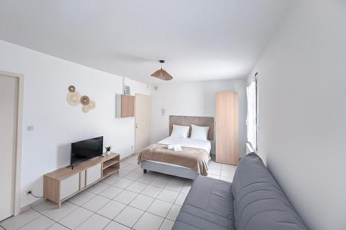 Pouzauges Apartment | Le Nid Vendéen - Cozy studio 2-4 pers 15 min du Parc