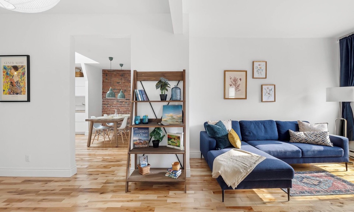 Mauricie Apartment | | Le Notre Dame 1 | River & City at the Gateway