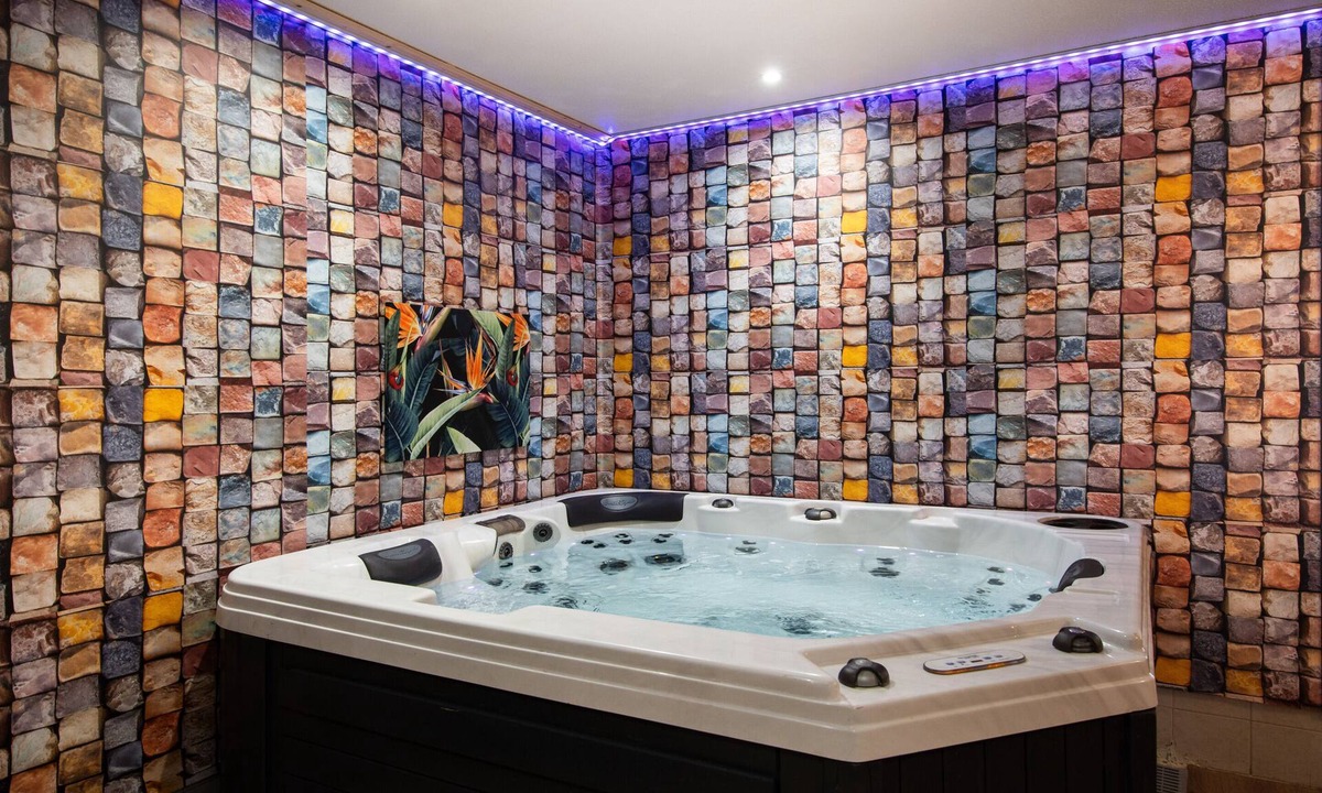 Osenbach House | Le Noyer Romantic lodging with private spa