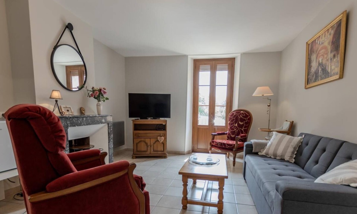 Le Breuil House | Le Pétillant - LE BREUIL