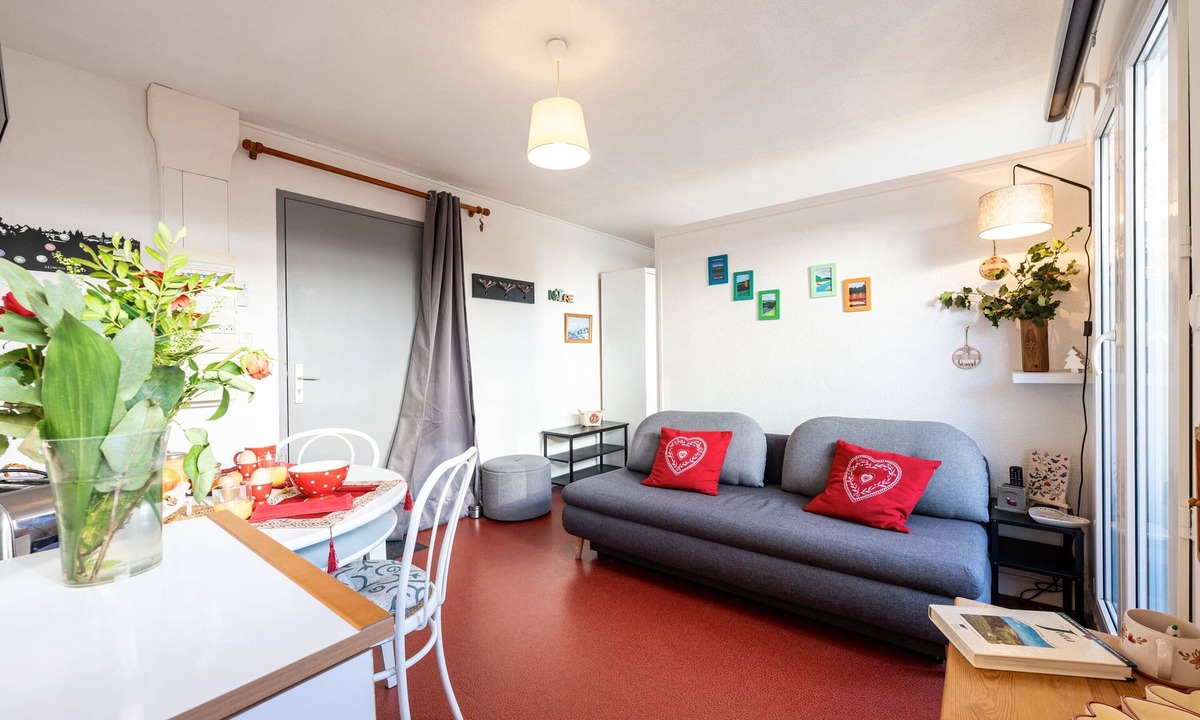 Saint-Laurent-en-Grandvaux Apartment | Le P'tit Bois - Piscine partagée