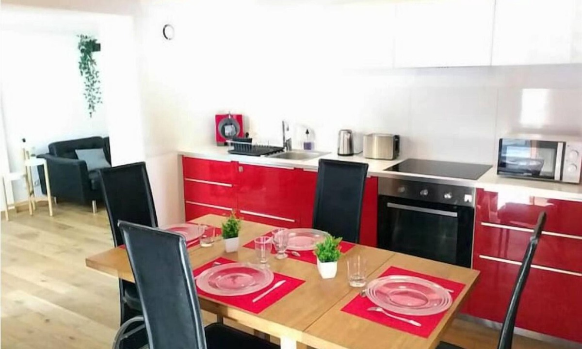 Quartier Chorier-Berriat Apartment | Le Paisible - Gare - Duplex - Netflix