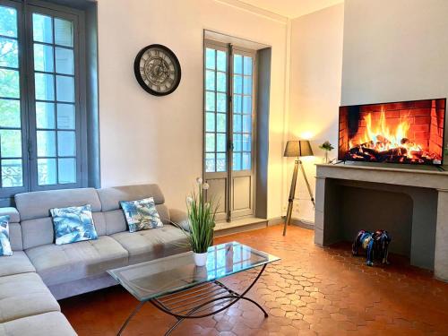 Bastide Saint-Louis Hostel | Le PALACE, Auberge
