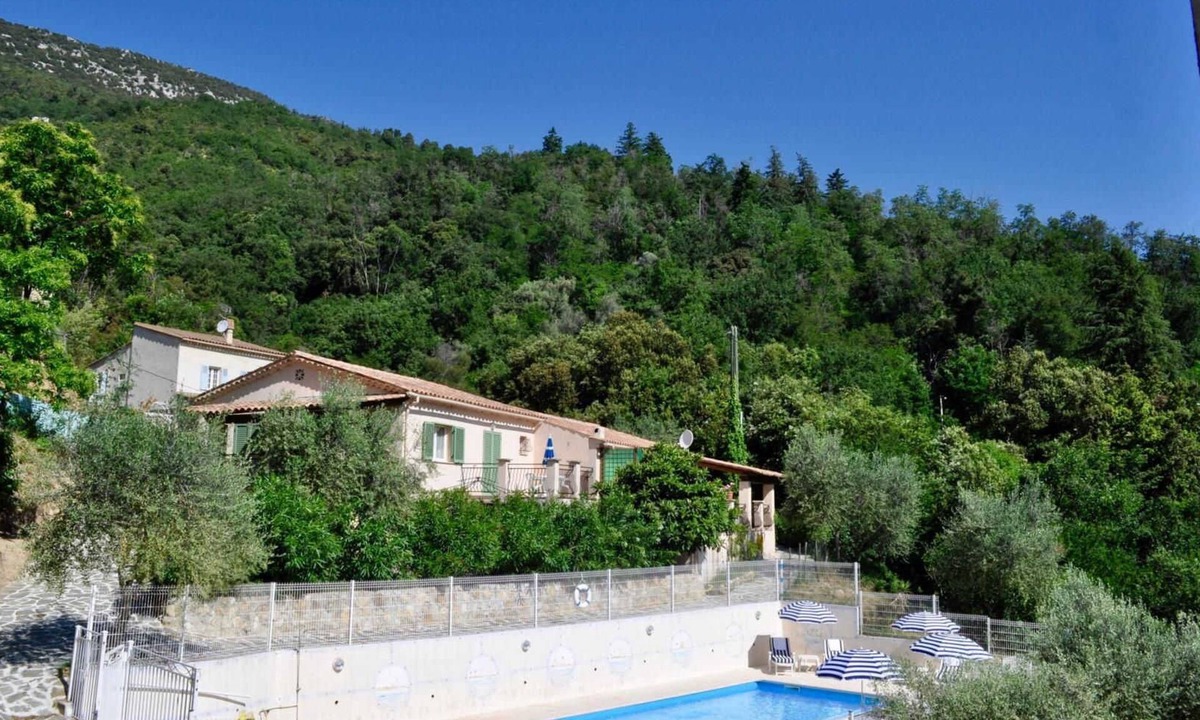 Coaraze House | Le Palmier - BENDEJUN