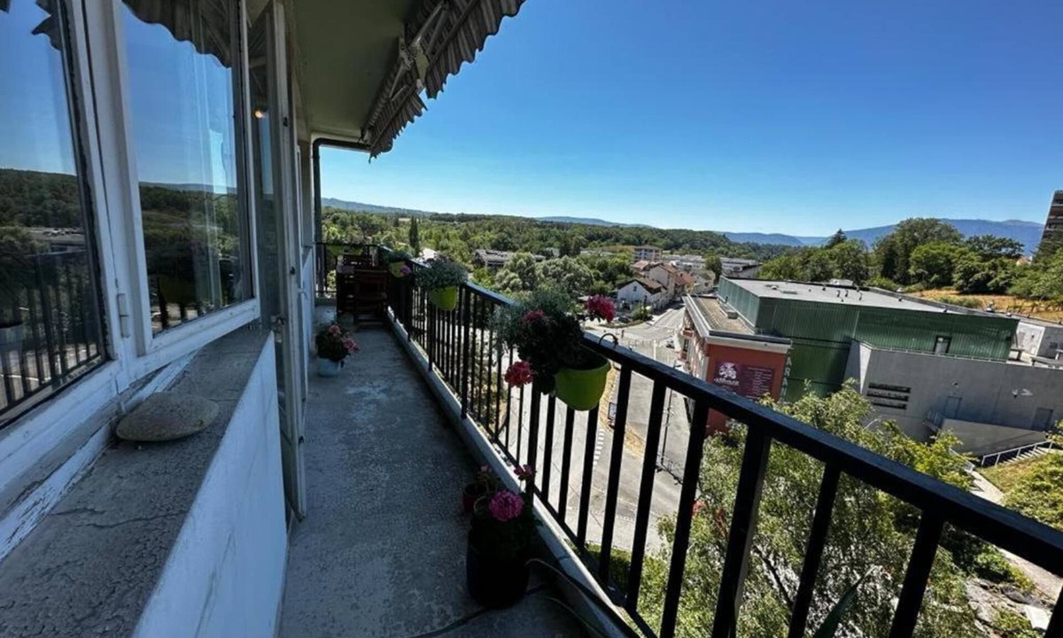 Saint-Julien-en-Genevois Apartment | LE Panorama