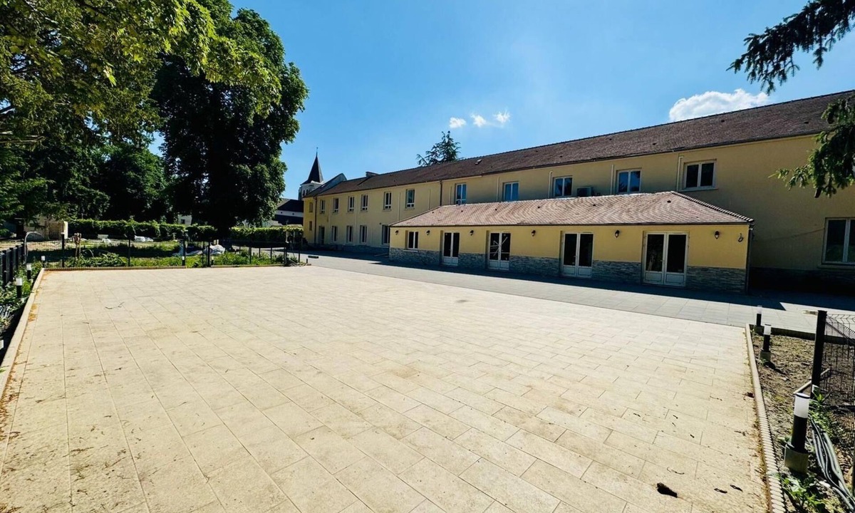 Villeneuve-sous-Dammartin Apartment | LE PARC D'EDEN