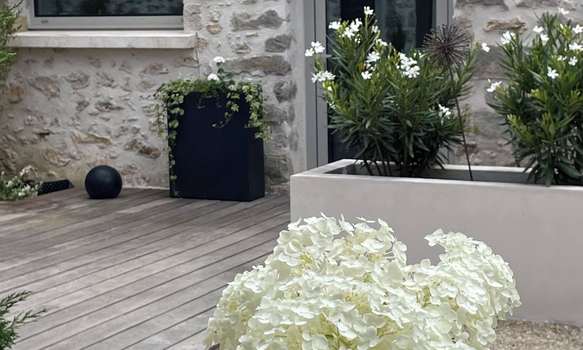 Fleury-en-Biere House | LE Passage Secret