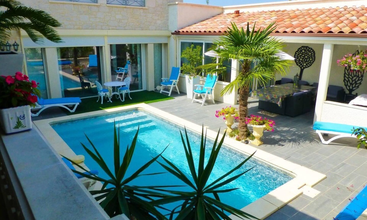 Saint-Vincent-Rive-d'Olt House | LE PATIO DU BARRY - SAINT-VINCENT-RIVE-D'OLT