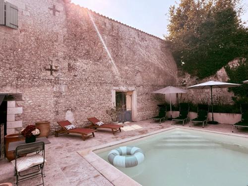 Saint-Romain House | Le Patio Bleu