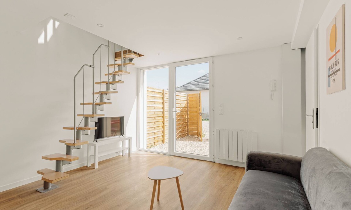 Decines-Charpieu Apartment | Le Patio Zen