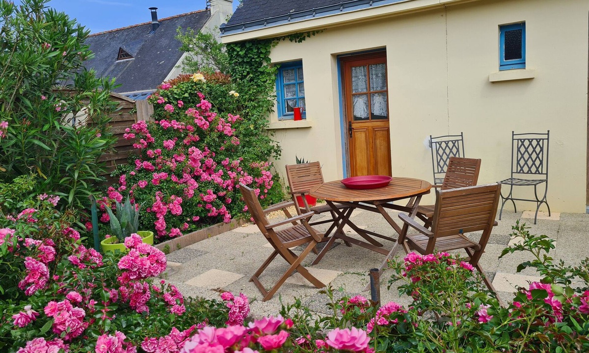 Saint-Lyphard Bed & Breakfast | "Le Pavillon De La Brière" Guest Rooms – Wifi, Parking, Garden