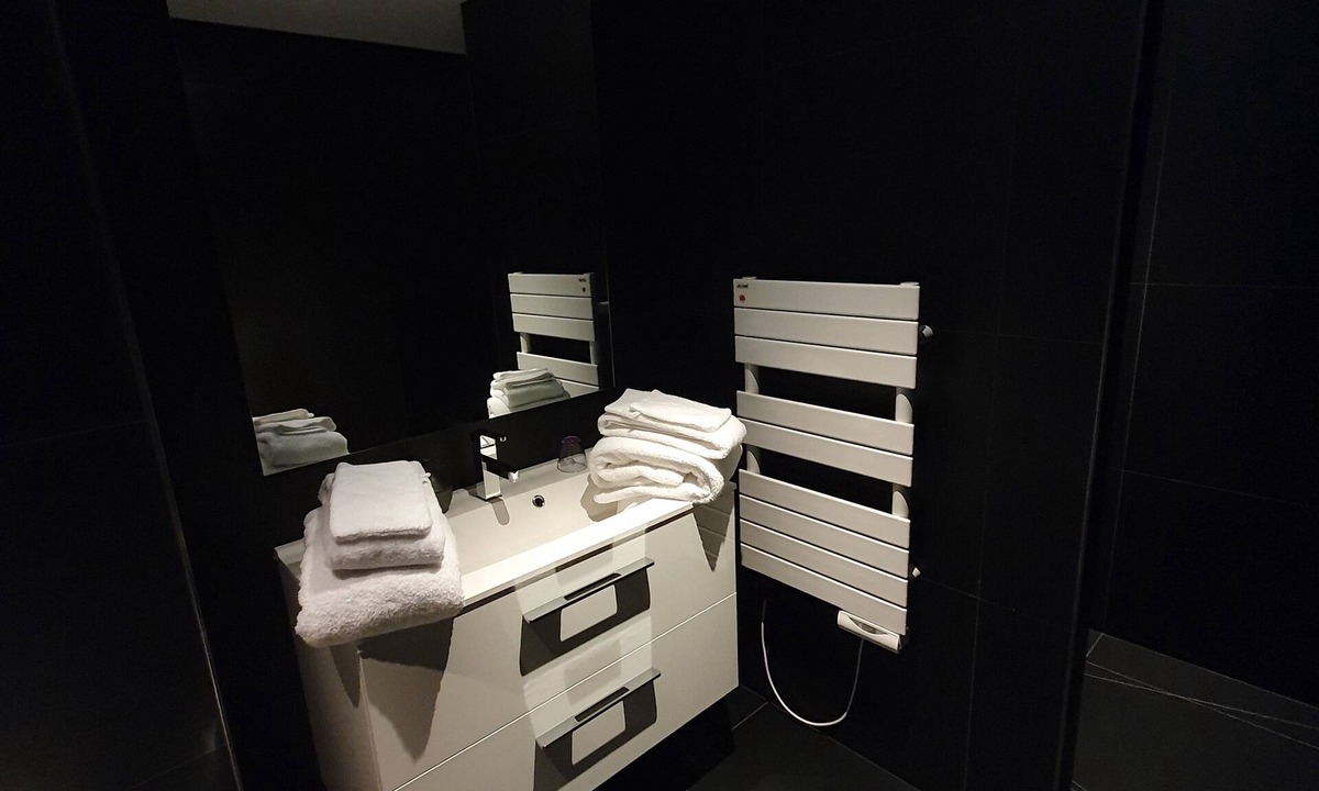 Montagne Hostel | Le Pavillon - The Flower