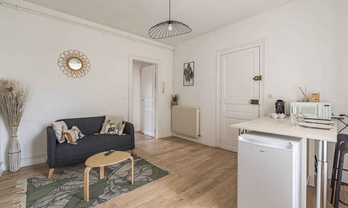 Courlancy Apartment | Le Pentagone 2/2 #reims