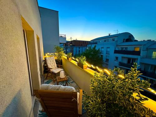 Saint-Denis Apartment | Le perchoir du stade by UTA HOUSE