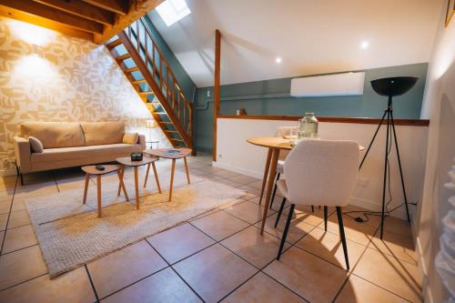 Chateauroux Apartment | Le Perchoir - Duplex - Cozy & Atypical