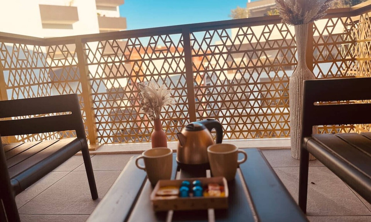 Aiguerelles Apartment | Le Perrault Élégance