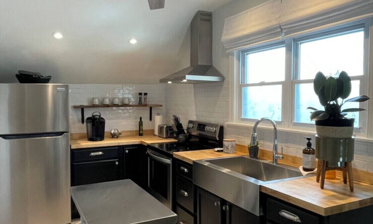 Canandaigua Apartment | LE PETIT - 5 min. Walk to Lake Resort or Downtown