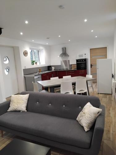 Englefontaine House | Le Petit Atelier