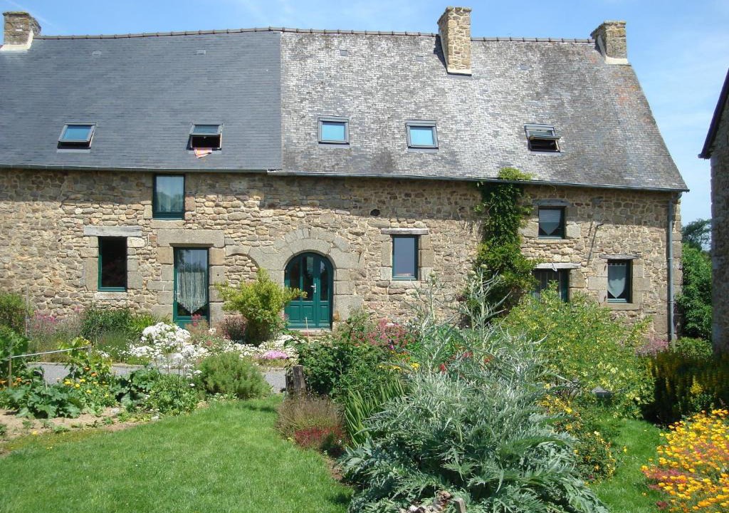 Saint-Germain-en-Cogles House | Le Petit Courtoux