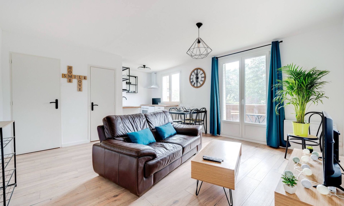 Quartier Beauregard-Boufflers-Buthegnemont-Boudonville Apartment | Le Petit Calypso - One Bedroom Apartment, Sleeps 2