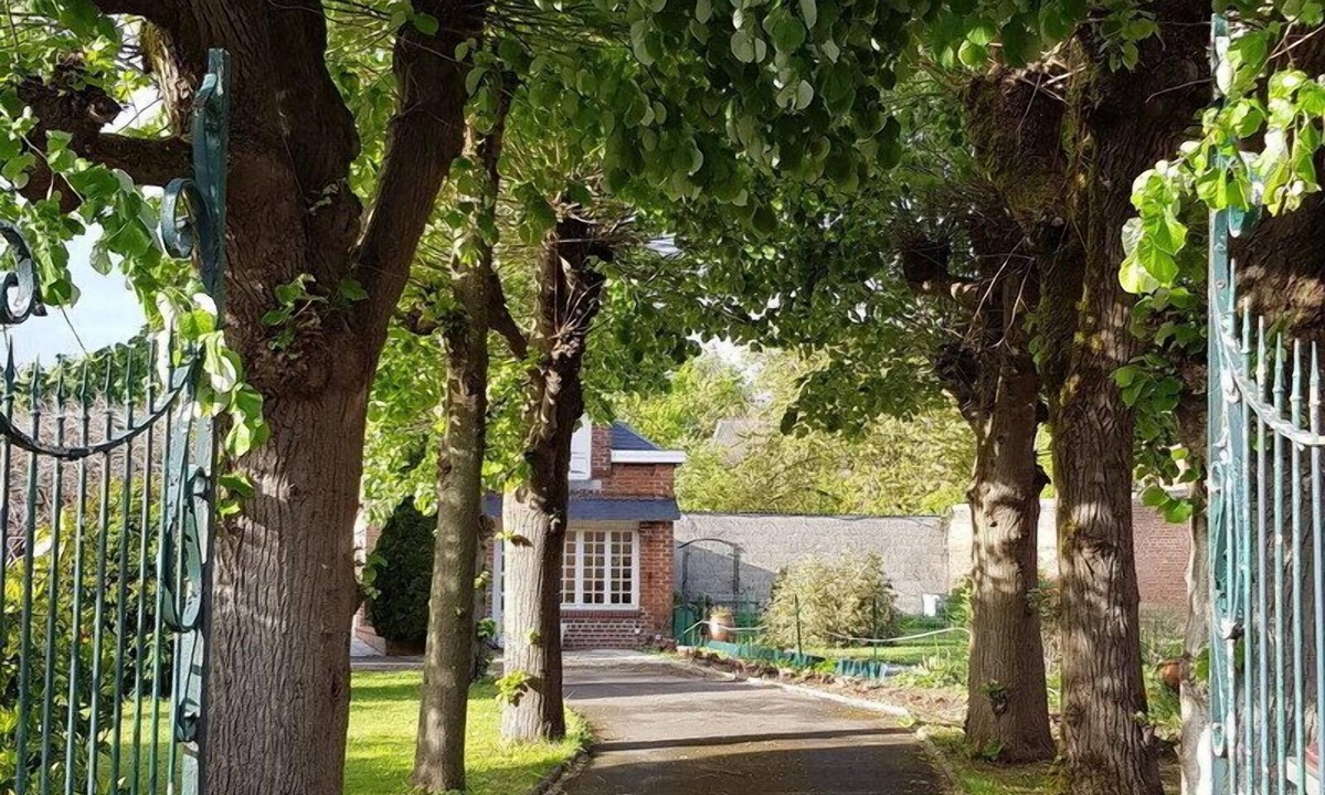 Avesnes-sur-Helpe Apartment | Le petit Château Avesnois