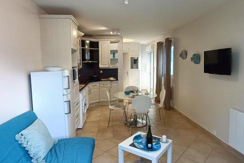 Cancale House | Le petit chalet bleu