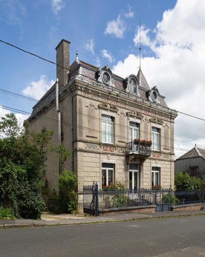 Saint-Michel Bed & Breakfast | Le Petit Chateau