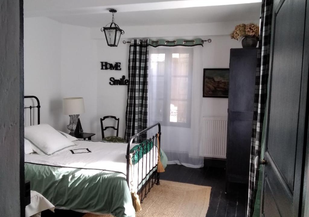 Leuc House | Le Petit Corner