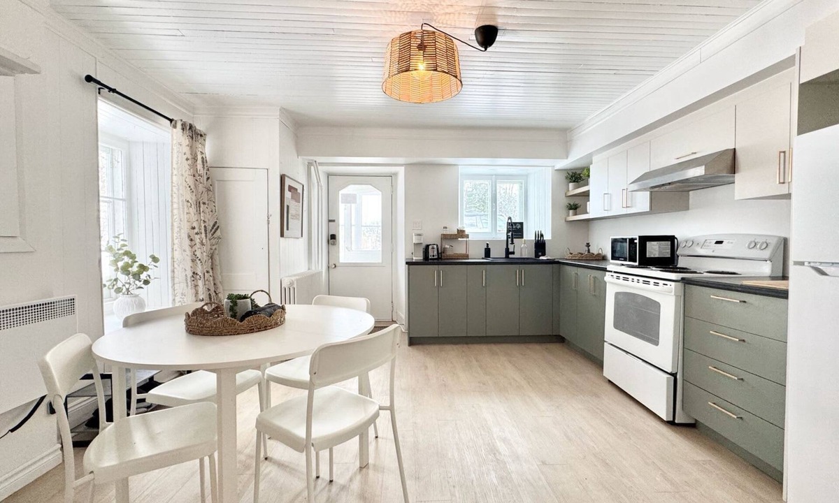 Quartier 5-4 Apartment | Le petit d'Antan Parking 10 min from the center