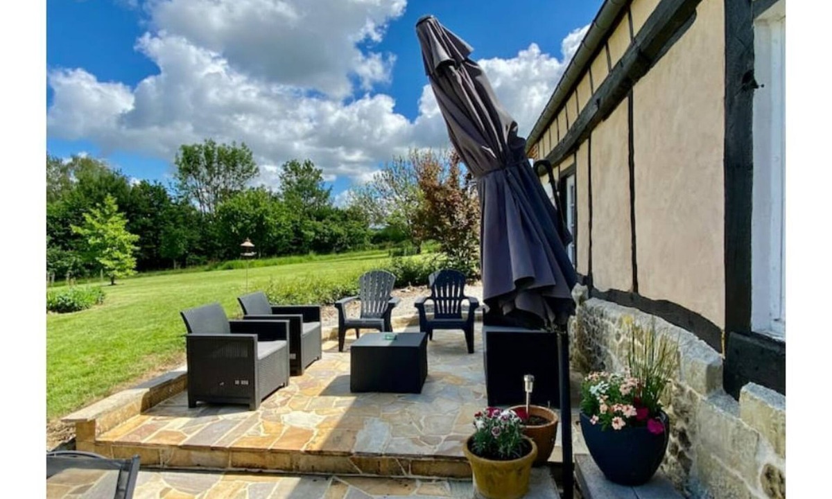 Neuville-sur-Touques House | "Le Petit Pressoir"