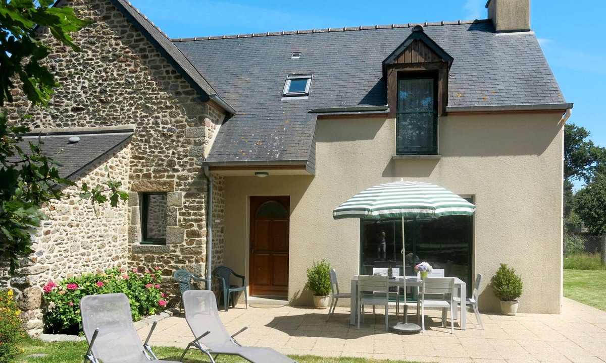 Le Tronchet House | Le Petit Maître by Interhome