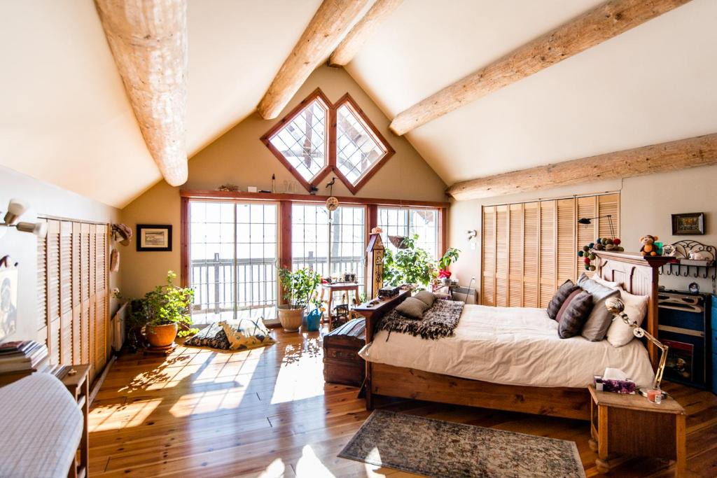 Grenville-sur-la-Rouge Ski Chalet | Le petit Montebello