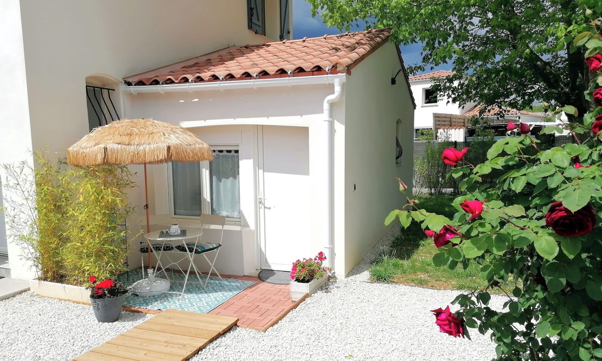 Prades-le-Lez Apartment | Le petit nid du Lez" studio
