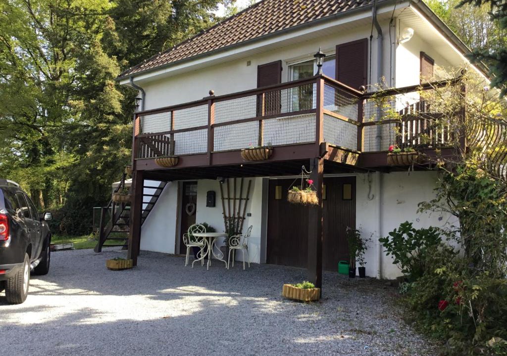 Magnac-Laval Apartment | Le Petit Pont