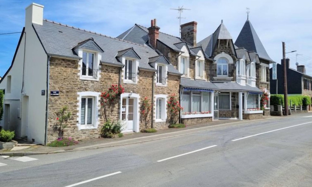 La Richardais Apartment | Le Petit Robinson by Interhome