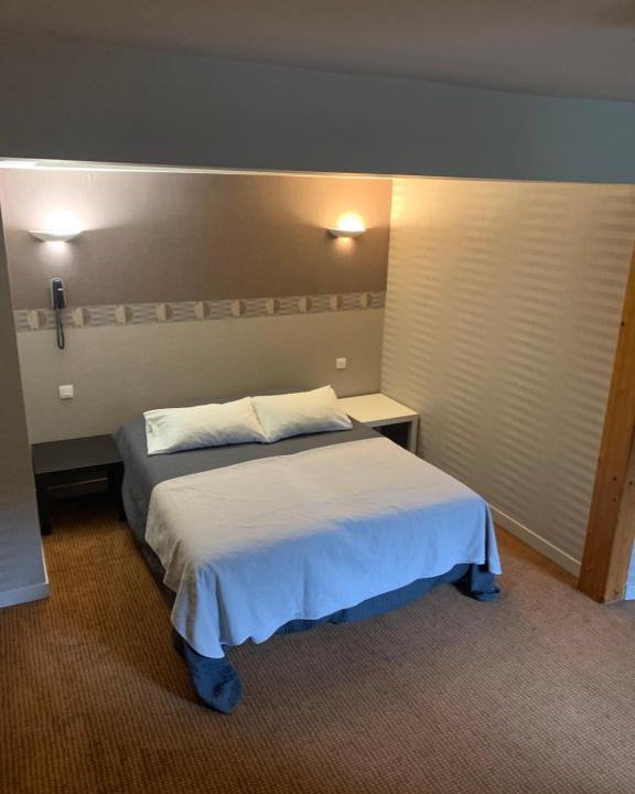 Serrieres Hotel | le petit roche