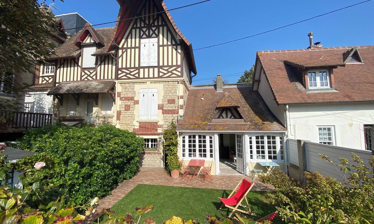 Cabourg Villa | Le Petit Shamrock - exceptional villa on the beach