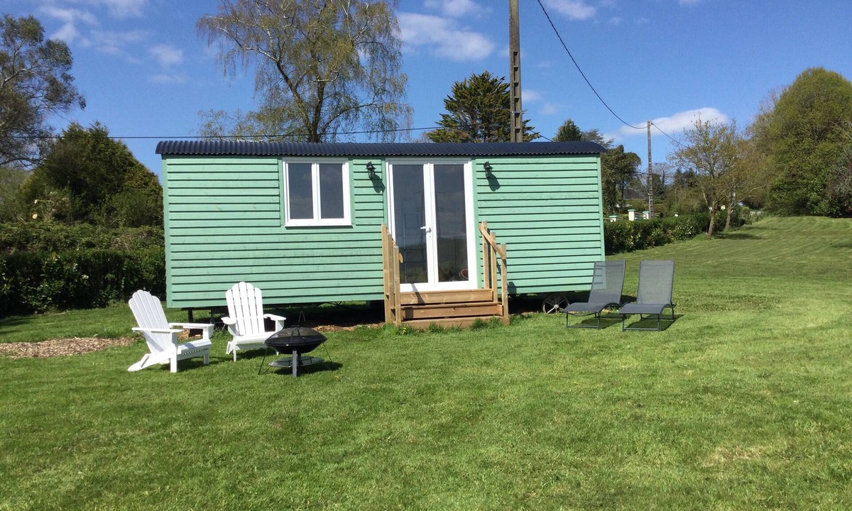 Plevin Cabin | le petite maison verte