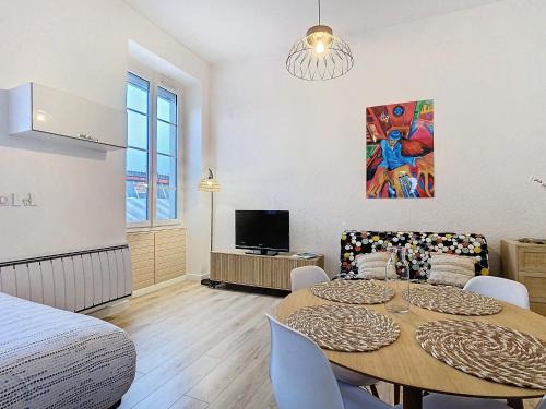 Voiron Apartment | Le Pianiste