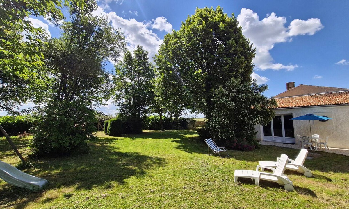 Grezac Apartment | Le Pied du chêne