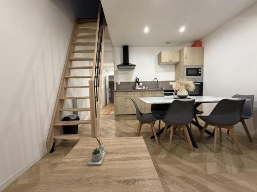 Ecommoy Apartment | Le Pigeon Voyageur Maison Reve Excellence