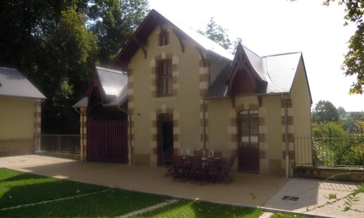 Bourbon-Lancy House | Le Pigeonnier - BOURBON-LANCY